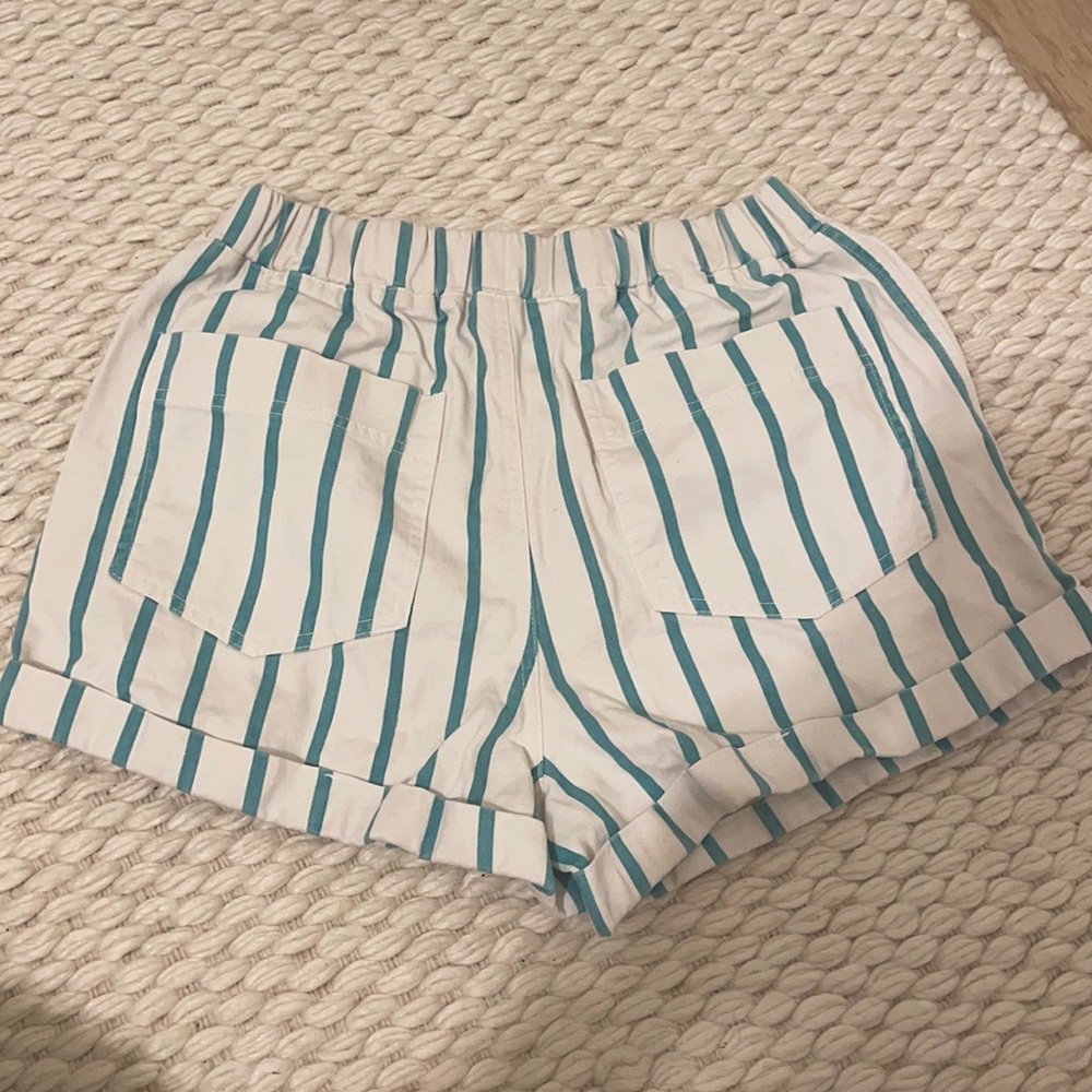 Forever21 summer striped shorts, size M